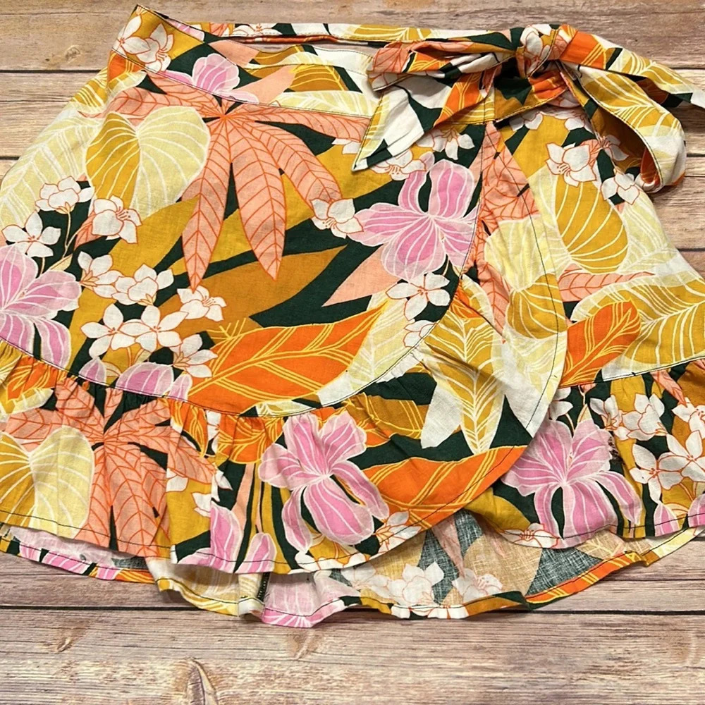 Aerie floral wrap around skirt - Picture 2 of 9